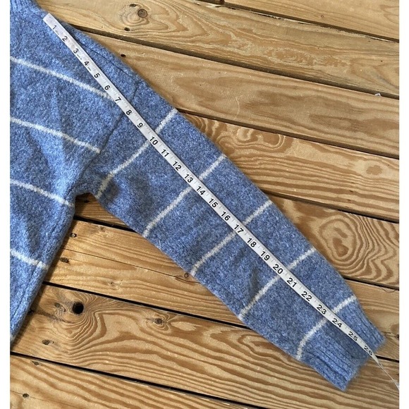 Lush Stripe Sweater Size Medium Women’s Blue - Picture 7 of 7